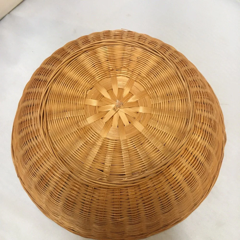 Woven Bamboo Round Basket Unisex Medium Tan Natural Boho Decor Cottagecore